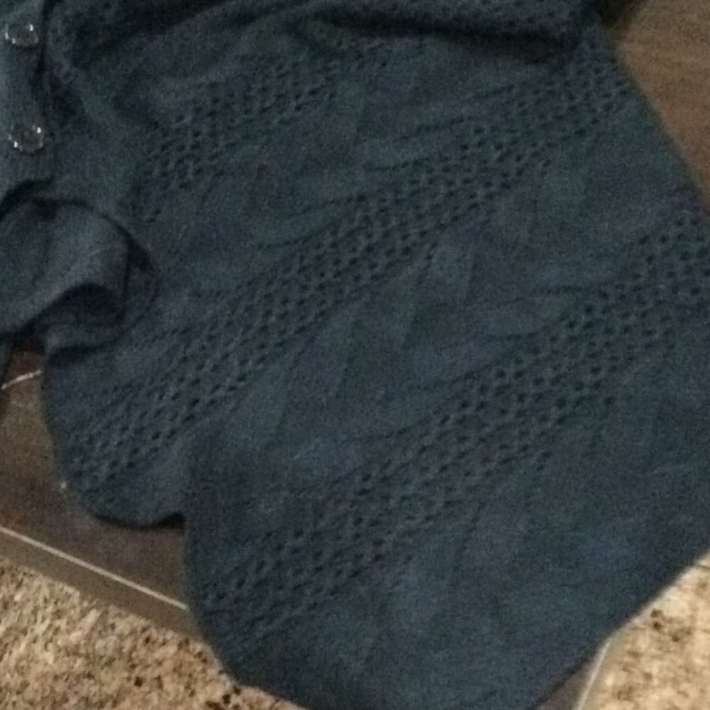 Button down poncho - Picture 2 of 2